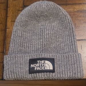 The North Face Kids’ TNF™ Logo Box Cuff Gray Beanie